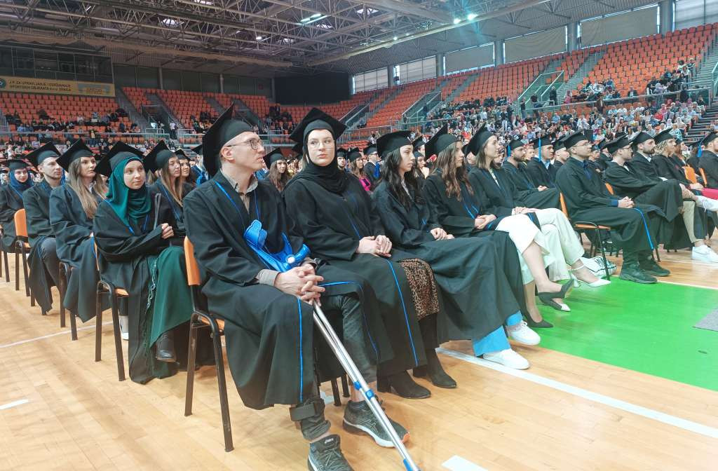 Univerzitet Zenica na 23. godišnjicu promovirao 414 svršenika prvog i drugog ciklusa studija