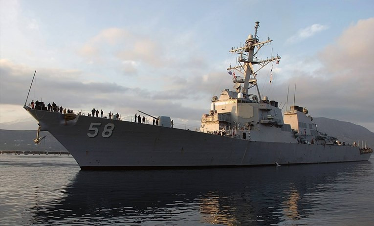 Američki avion oborio protubrodski projektil koji su ispalili Huti