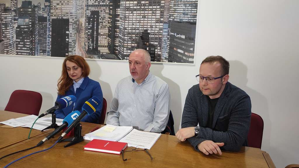 Ljekari u USK-u traže smanjenje administracije, strategiju i depolitizaciju zdravstva