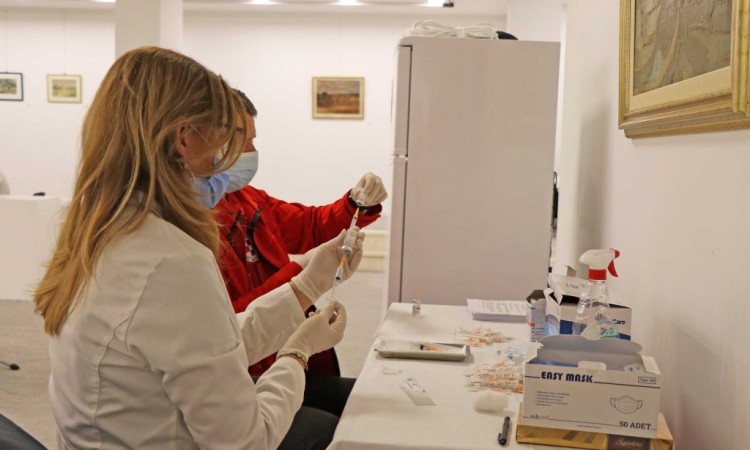 Koronavirus nakon vakcine - mit i stvarnost?