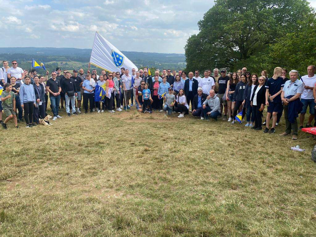 Britanija: Maršom mira počela sedmica obilježavanja genocida u Srebrenici