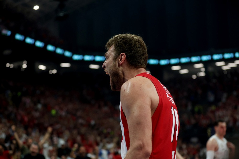 Sasha Vezenkov MVP šestog kola Evrolige