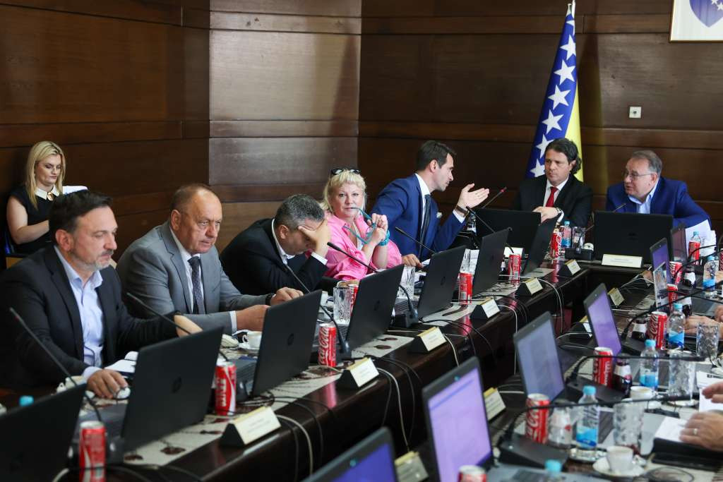 Vlada Federacije BiH: Kadrovska rješenja