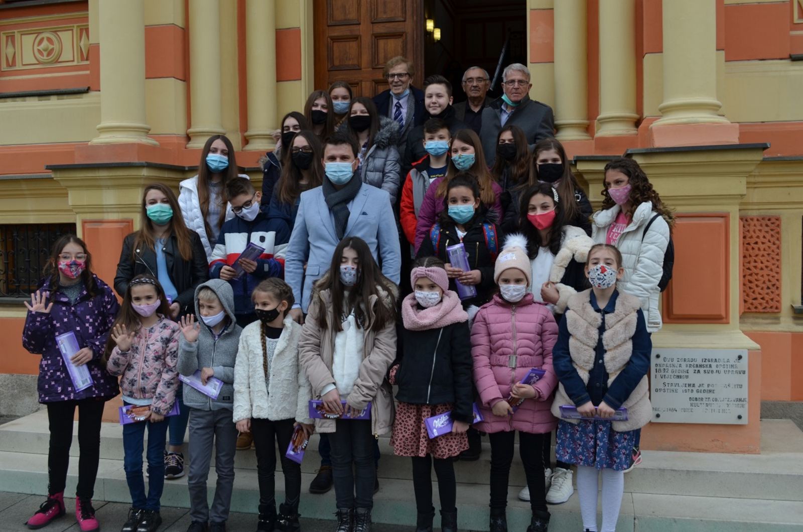 Gradonačelnik Kadrić ugostio učesnike Festivala 'Dječija mašta može svašta'