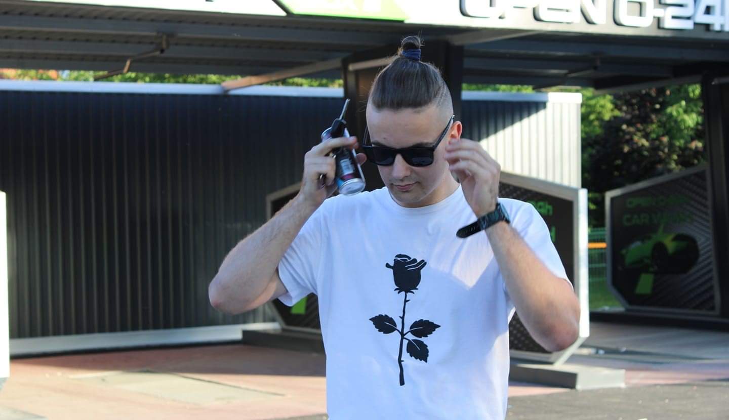 Bez obzira na životna iskušenja 18-godišnji Dženis Merdić iz Kaknja gradi svoj put