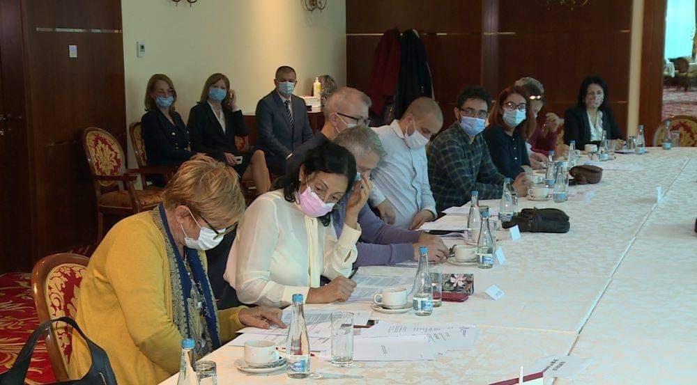Od posljedica zaraze koronavirusom u FBiH dosad umrlo 27 ljekara