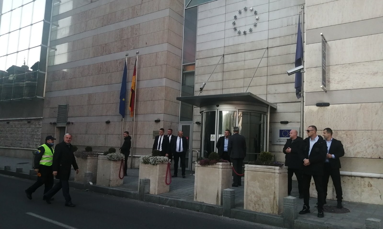 U zgradu Delegacije EU stigli i lideri PDP-a, SDS-a i DNS-a