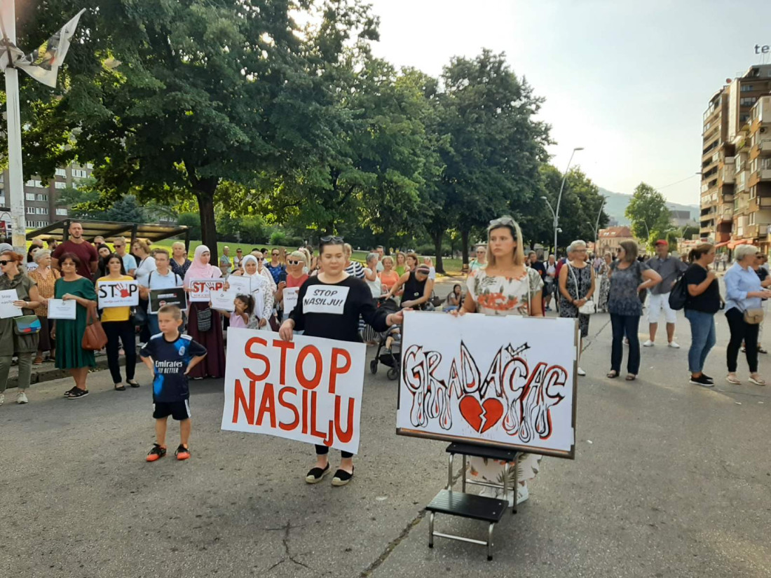 Zeničani protestirali zbog ubistva Nizame Hećimović iz Gradačca