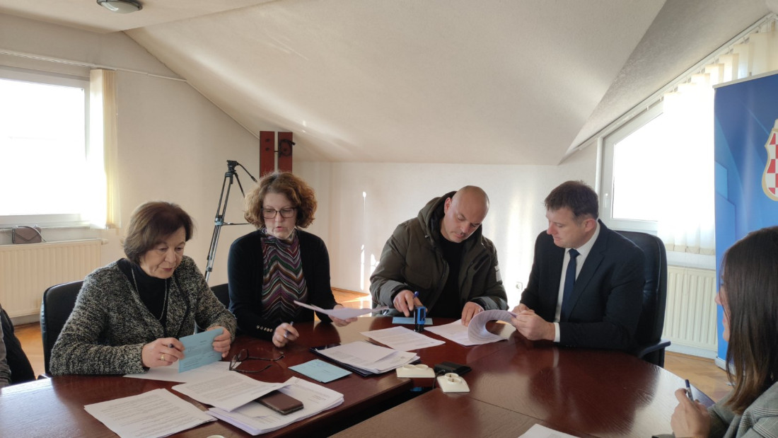 Potpora mladim poljoprivrednicima u Kantonu 10, ugovore potpisalo 16 aplikanata