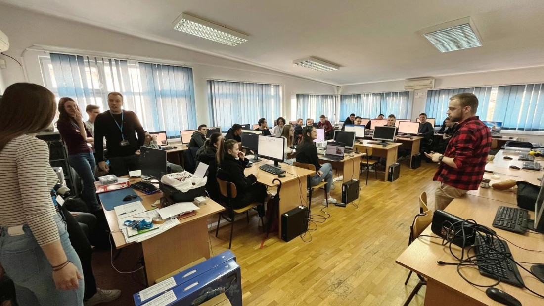 Okončana besplatna petodnevna radionica o osnovama programiranja u Livnu