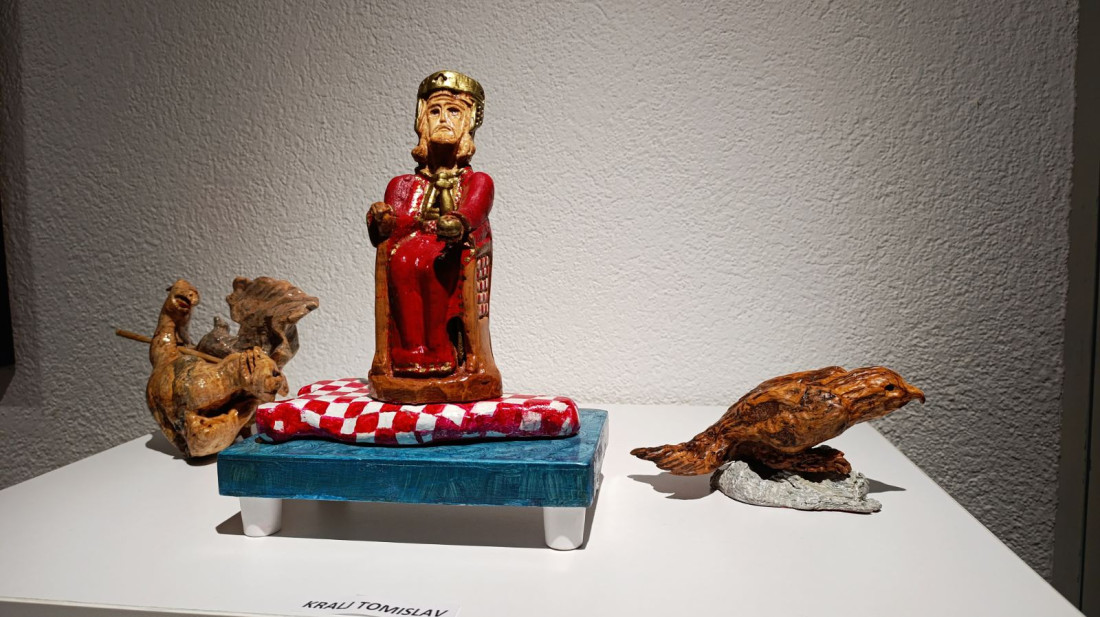 Izložba u Tomislavgradu: Drvo masline oživjelo u djelima umjetnika Ante Vukadina