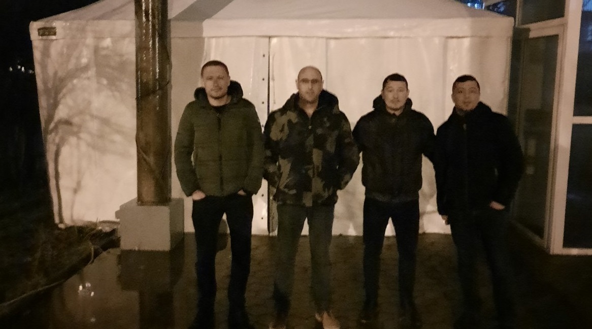 Zdravstveni djelatnici postavili šatore ispred Vlade HNK-a