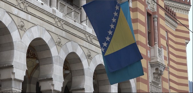 Karić: Neće biti promjene ploče na sarajevskoj Vijećnici