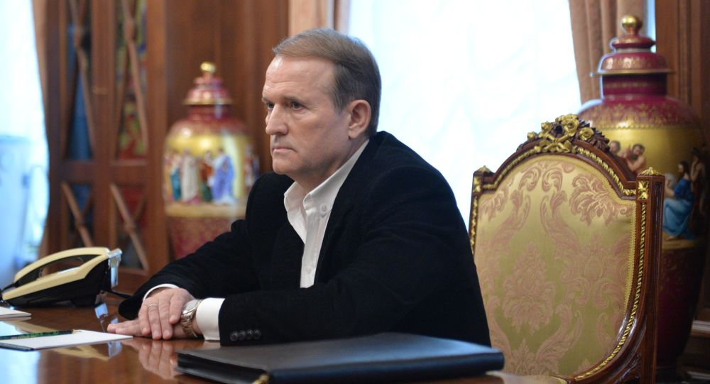 Putinov adut za novog čelnika Ukrajine mogao bi biti njegov prijatelj Viktor Medvedčuk