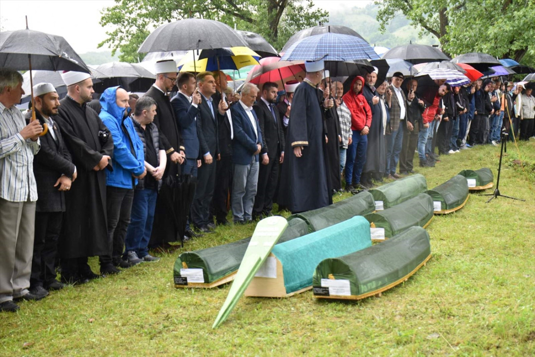 Dženaza u Višegradu: Nakon više od 30 godina konačan smiraj za osam žrtava