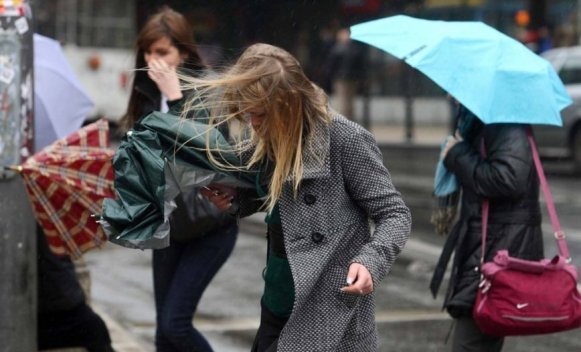 Crveno upozorenje zbog obilnih padavina i olujnog vjetra