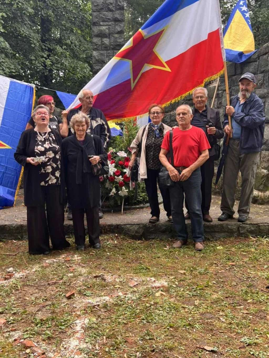 U Velikoj Kladuši građani i antifašisti obilježili Dan ustanka naroda BiH