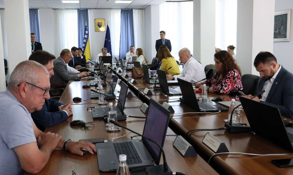 Vlada FBiH utvrdila Prijedlog zakona o izmjenama i dopuni Zakona o prekršajima