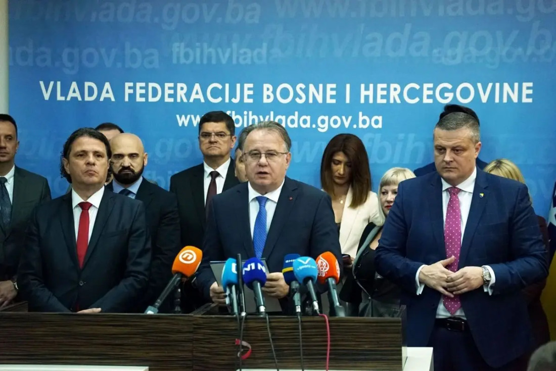 Press povodom dvije godine rada Vlade FBiH: Federacija finansijski stabilna, preostaje rješavanje problema penzionera
