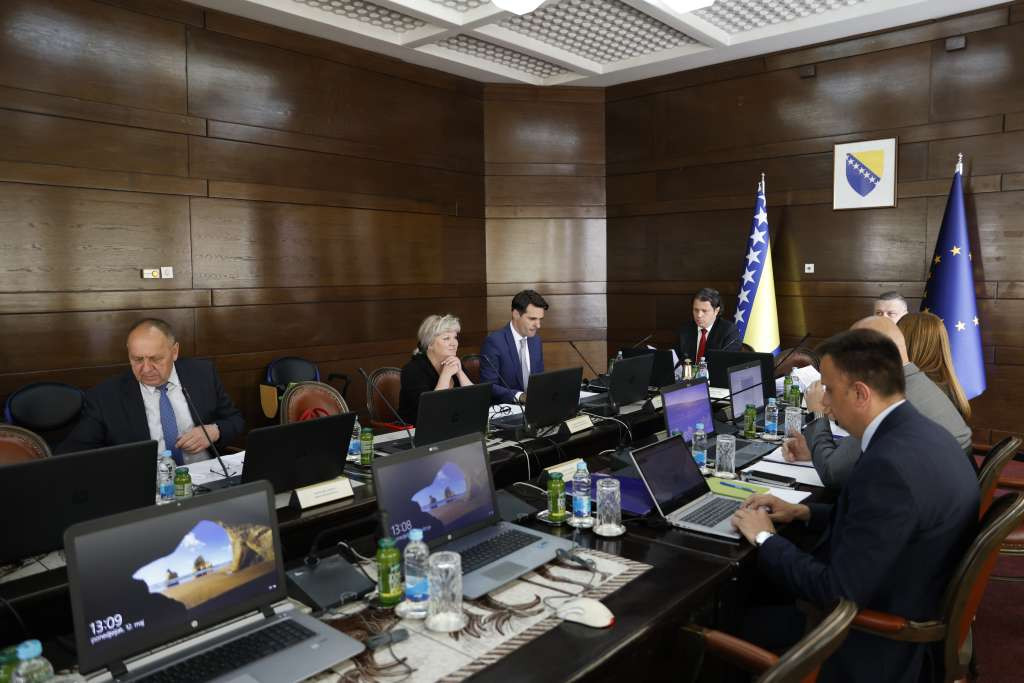 Vlada FBiH - Za tri klinička centra u Federaciji BiH 45 miliona KM