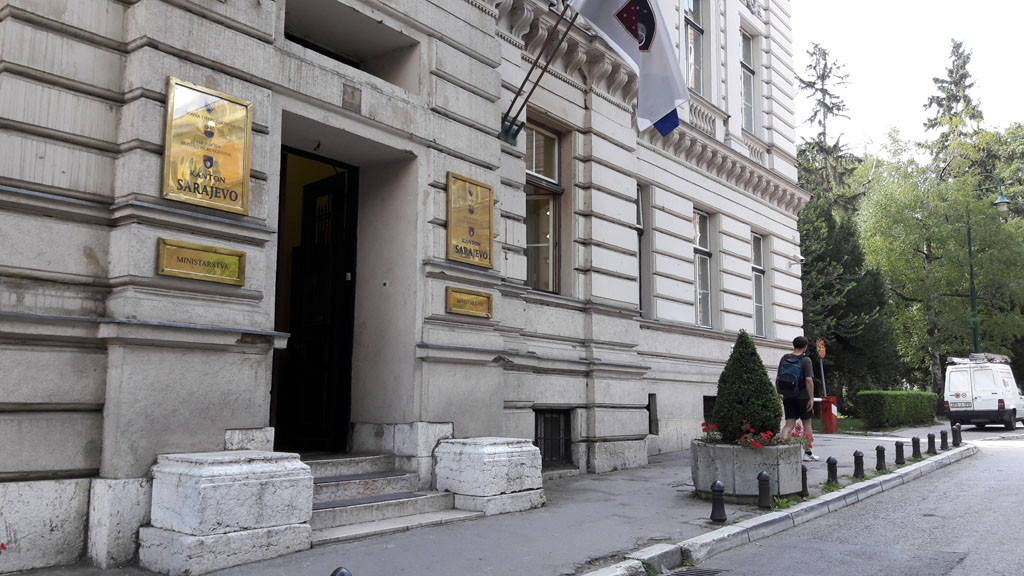 Skupština i Vlada KS: Obilje mira i radosti tokom Hanuke