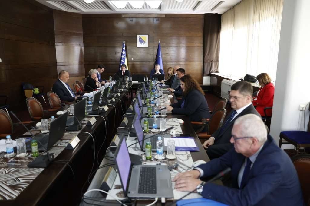 Vlada FBiH odobrila 20 miliona KM iz Budžeta za povoljne stambene kredite za mlade