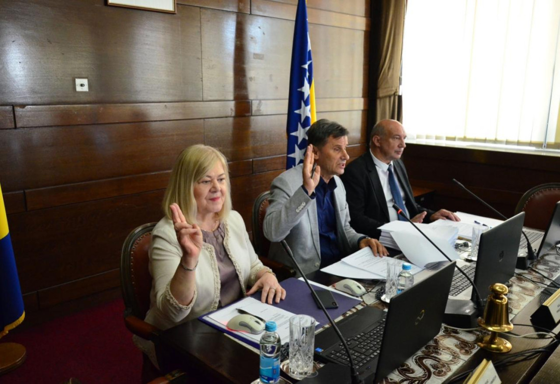 Novalićeva vlada predložila budžet od gotovo 6,7 milijardi maraka za 2023.