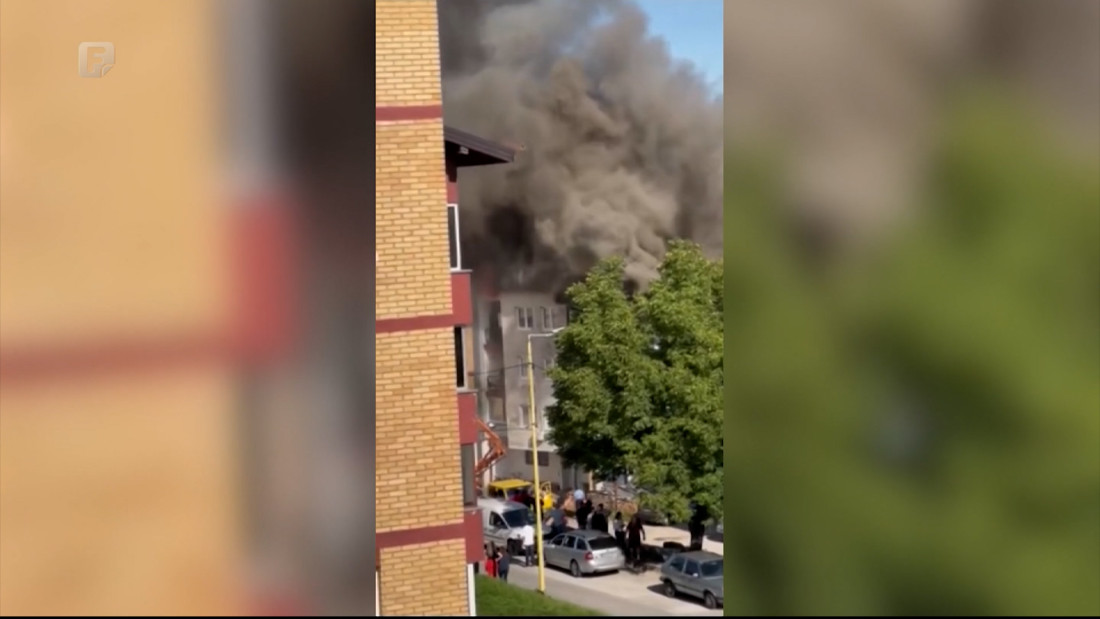 Gori zgrada u Vlasenici