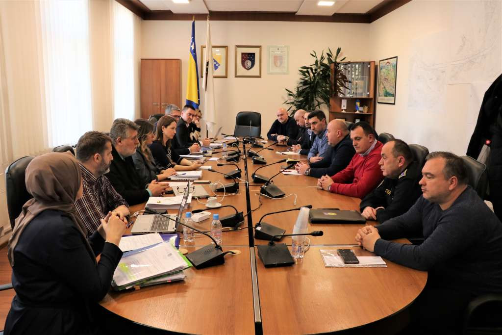 Vlada KS i sindikati: Uposlenicima koji primaju plaću iz budžeta dodatak na plaću 100 KM