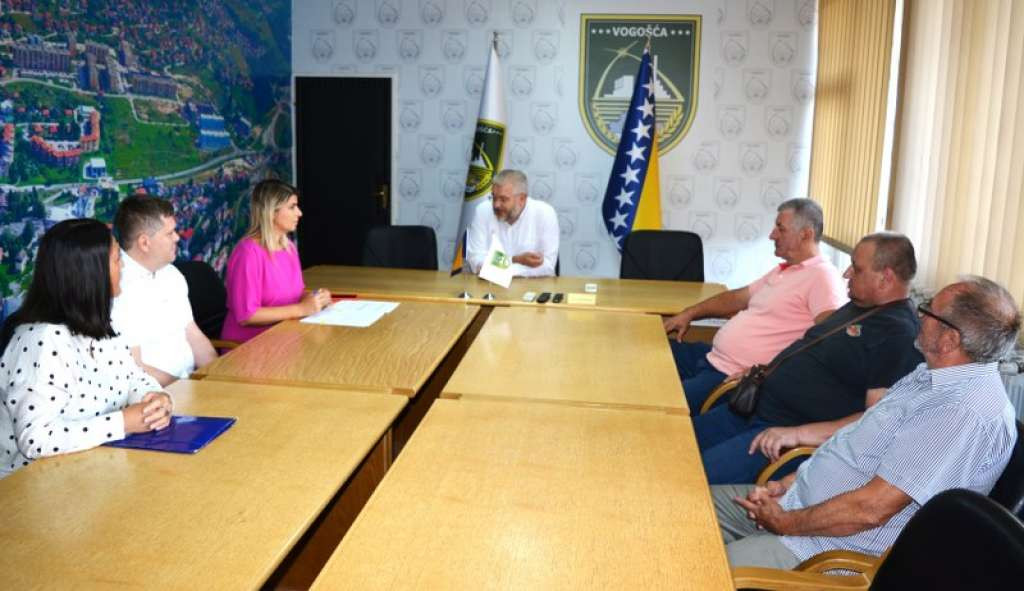 Općina Vogošća - Potpisani ugovori u okviru projekta rekonstrukcije stambenog fonda