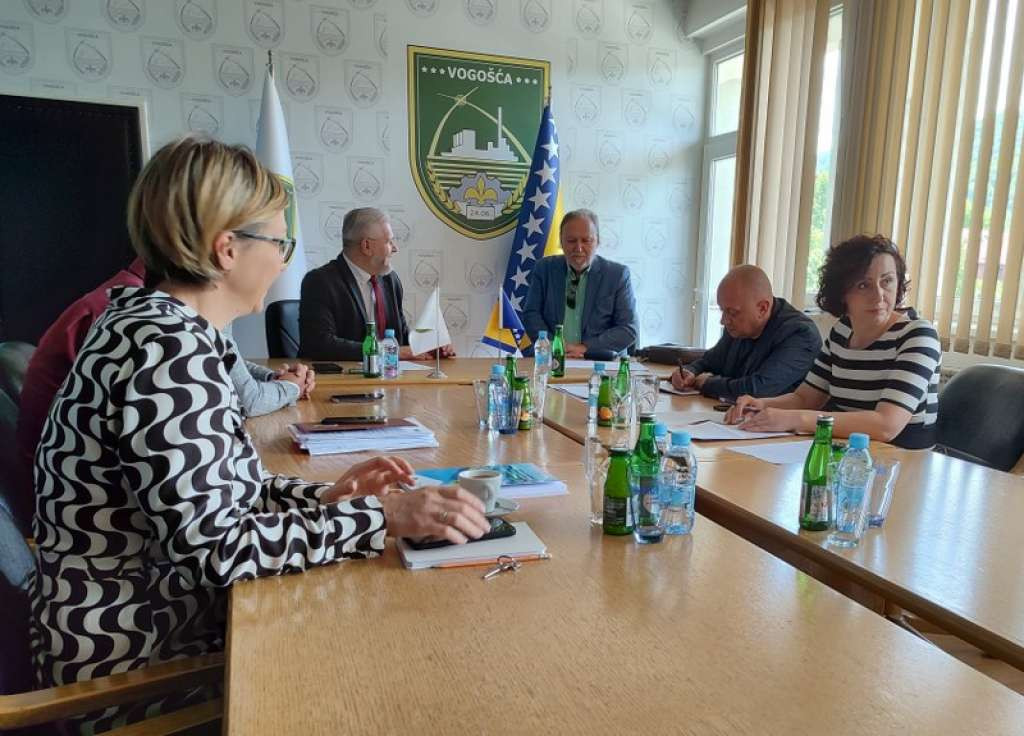 Hitno eutaniziranje zaraženih životinja i njihovo uklanjanje u Vogošći