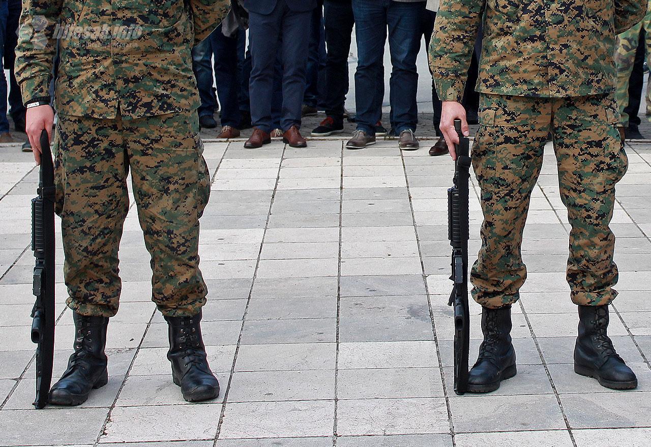 Služenje vojnog roka u inostranstvu značilo bi kršenje Zakona o odbrani BiH