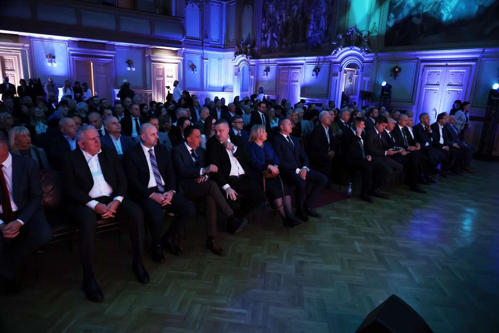 Vanjskotrgovinska komora BiH nagradila devet najboljih bh. izvoznika u 2024. godini