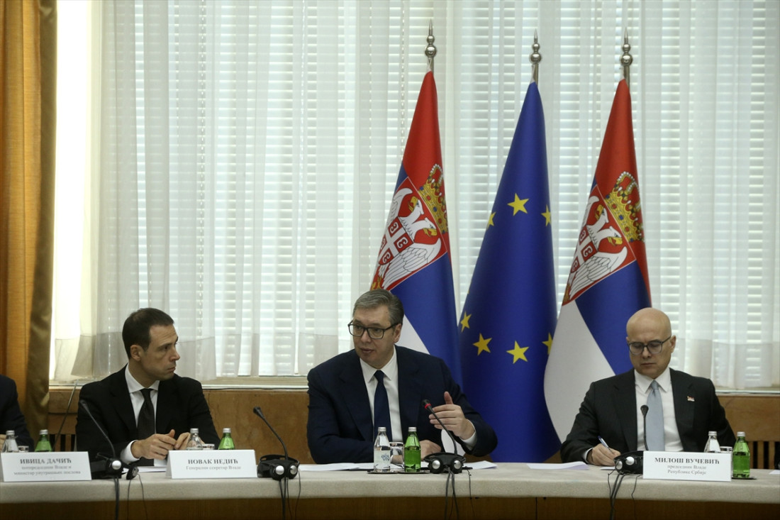 Vučić na sjednici Vlade Srbije govorio o Kosovu, sankcijama SAD-a i studentskim protestima