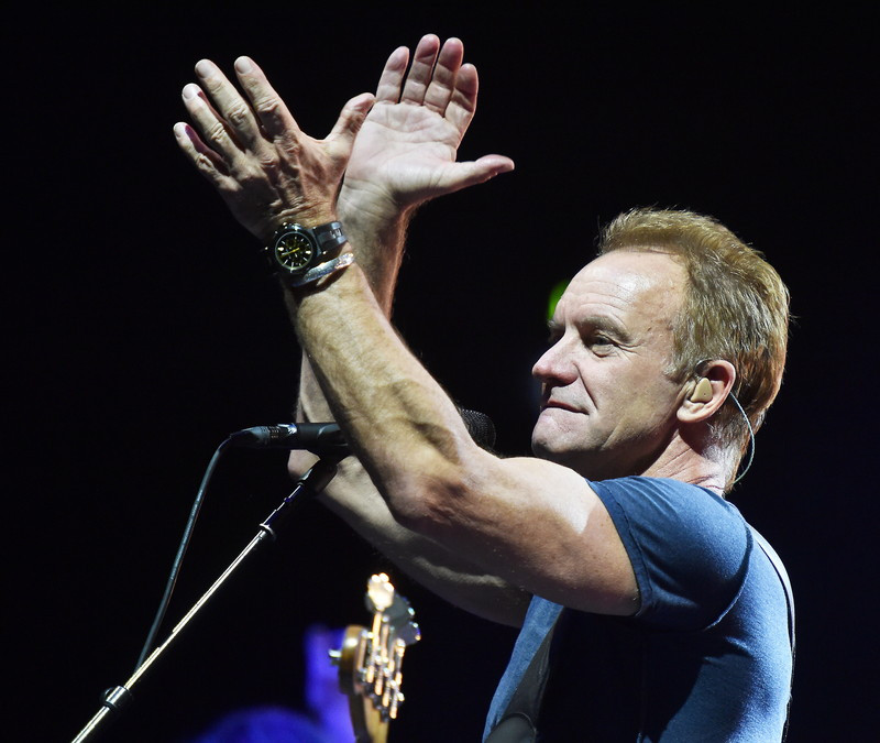 Sting na koncertu u Varšavi osudio rat u Ukrajini i upozorio da je demokratija u opasnosti