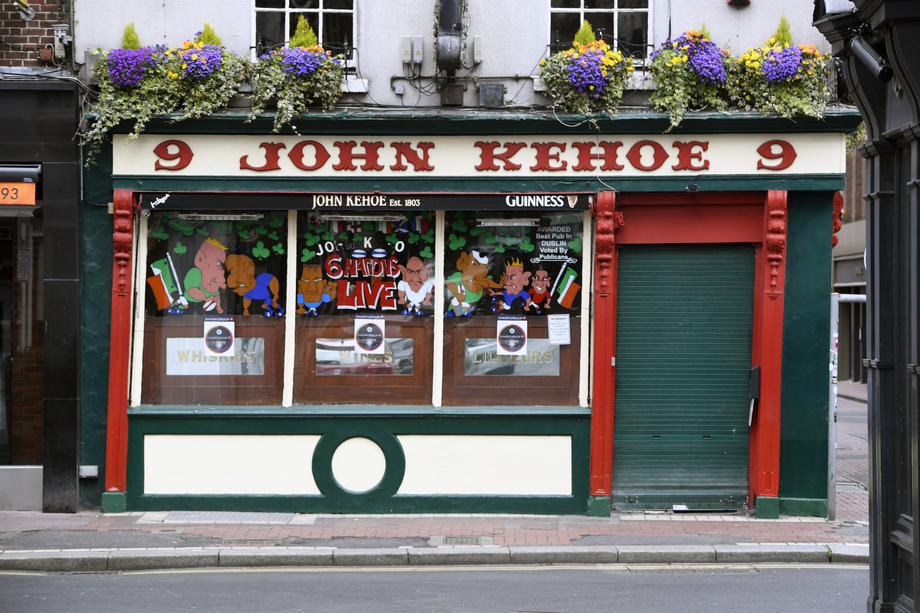 Irski pabovi i restorani nastavili s radom u zatvorenom