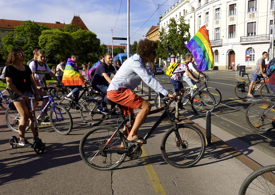 U Zagrebu održan Pride Ride, povorka na biciklima