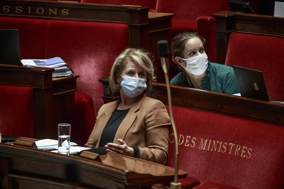 Francuska savjetuje građanima da ponovo nose maske u javnom prijevozu