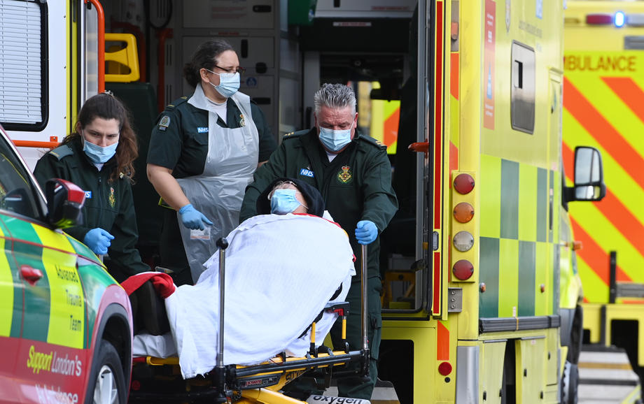 U SAD-u opada broj zaraženih koronavirusom