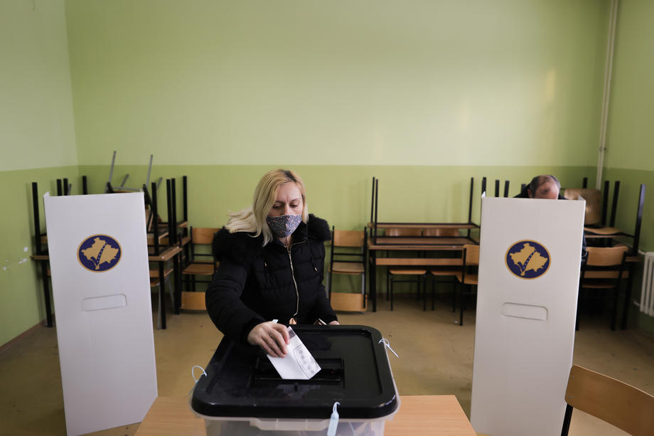 Kosovo: Na izbore izašlo 46,9 posto upisanih birača, više nego 2019. godine
