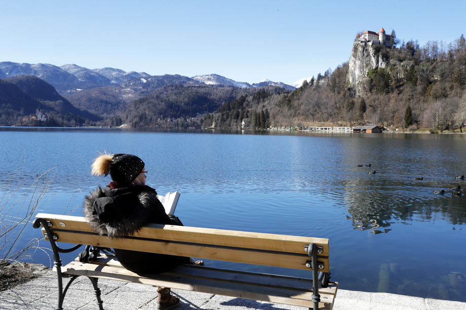 Slovenija: Na snazi nove mjere protiv koronavirusa za Božić i Novu godinu