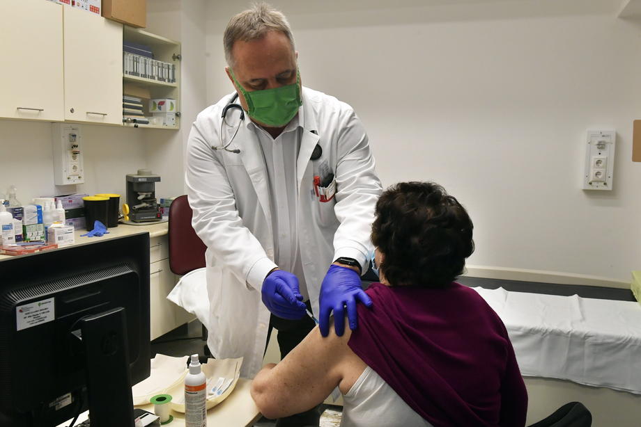 Mađari do sad dali milion doza vakcine protiv koronavirusa