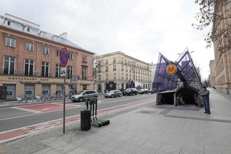 Poljska uvodi novi lockdown nakon skoka broja zaraženih