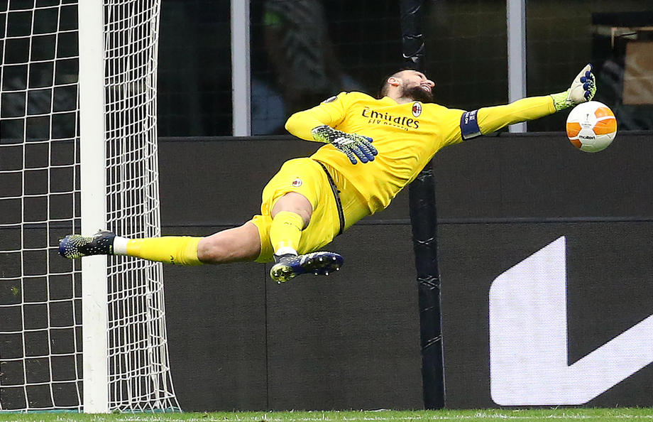 Mourinho pokušava da ubijedi golmana Donnarummu da pređe u Romu