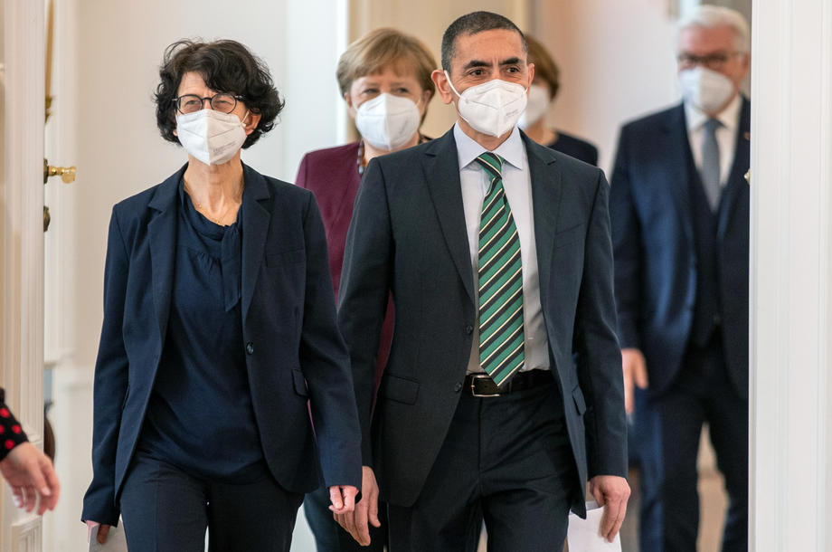 Pfizerovu vakcinu nije potrebno prilagođavati novim sojevima, dovoljna treća doza