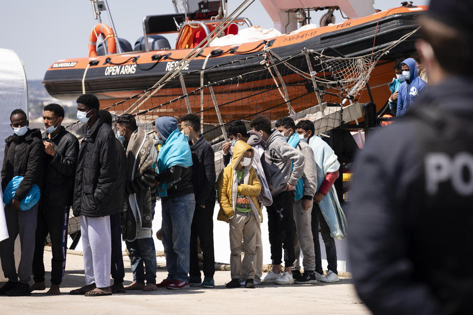 Više od 200 spašenih migranata stiglo na Siciliji