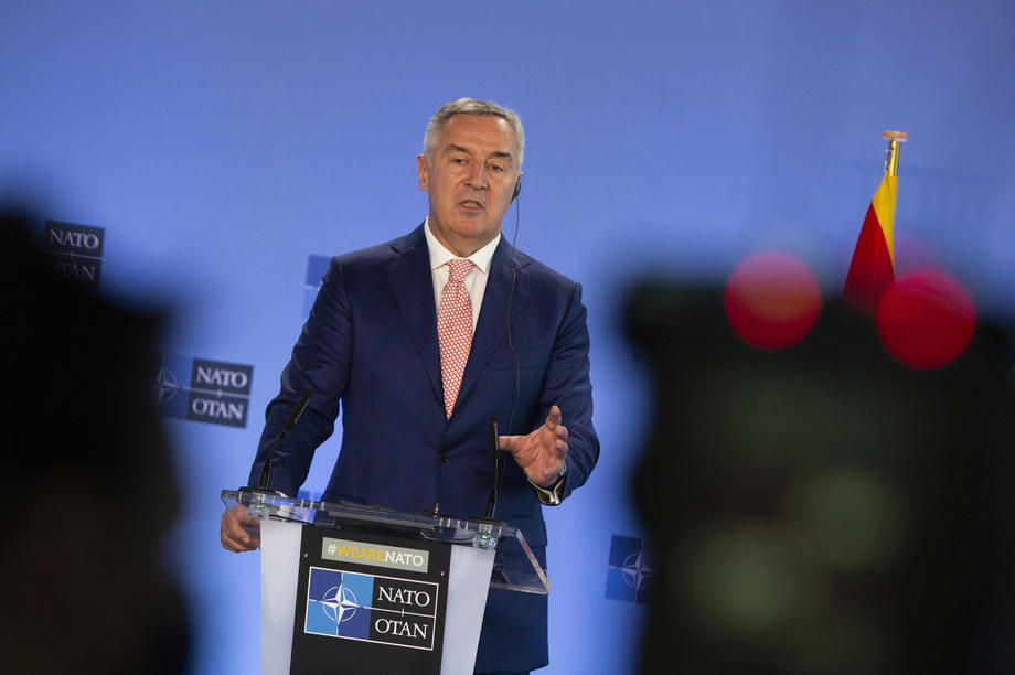 Milo Đukanović pozitivan na koronavirus