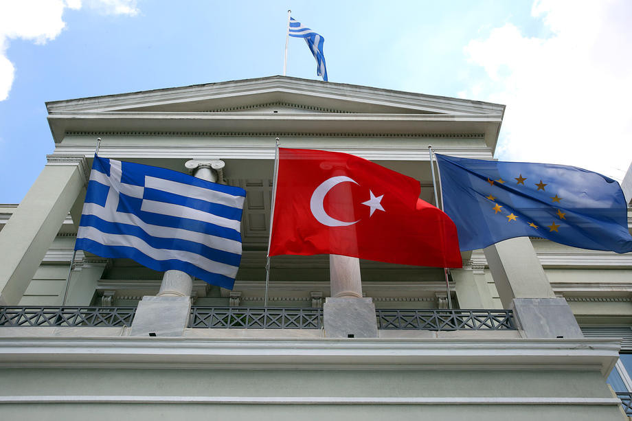 Ministri odbrane Atine i Ankare zalažu se za dijalog