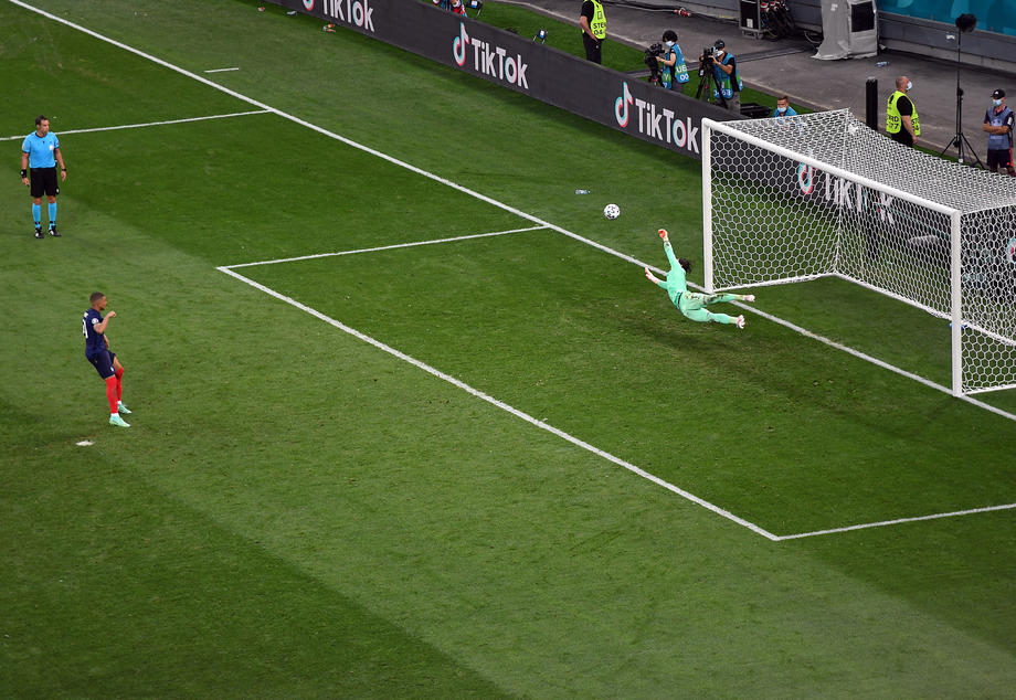 Jedanaesterci odveli Švicarsku u četvrtfinale