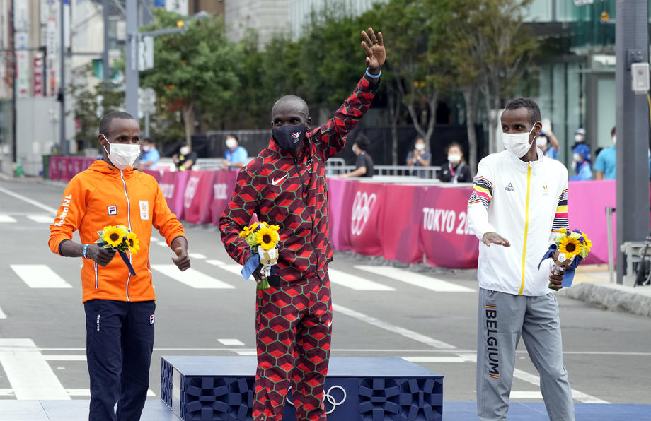 Kipčoge odbranio olimpijsko zlato u maratonu